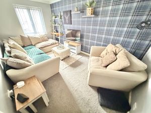 Standingwood Road Rossmore